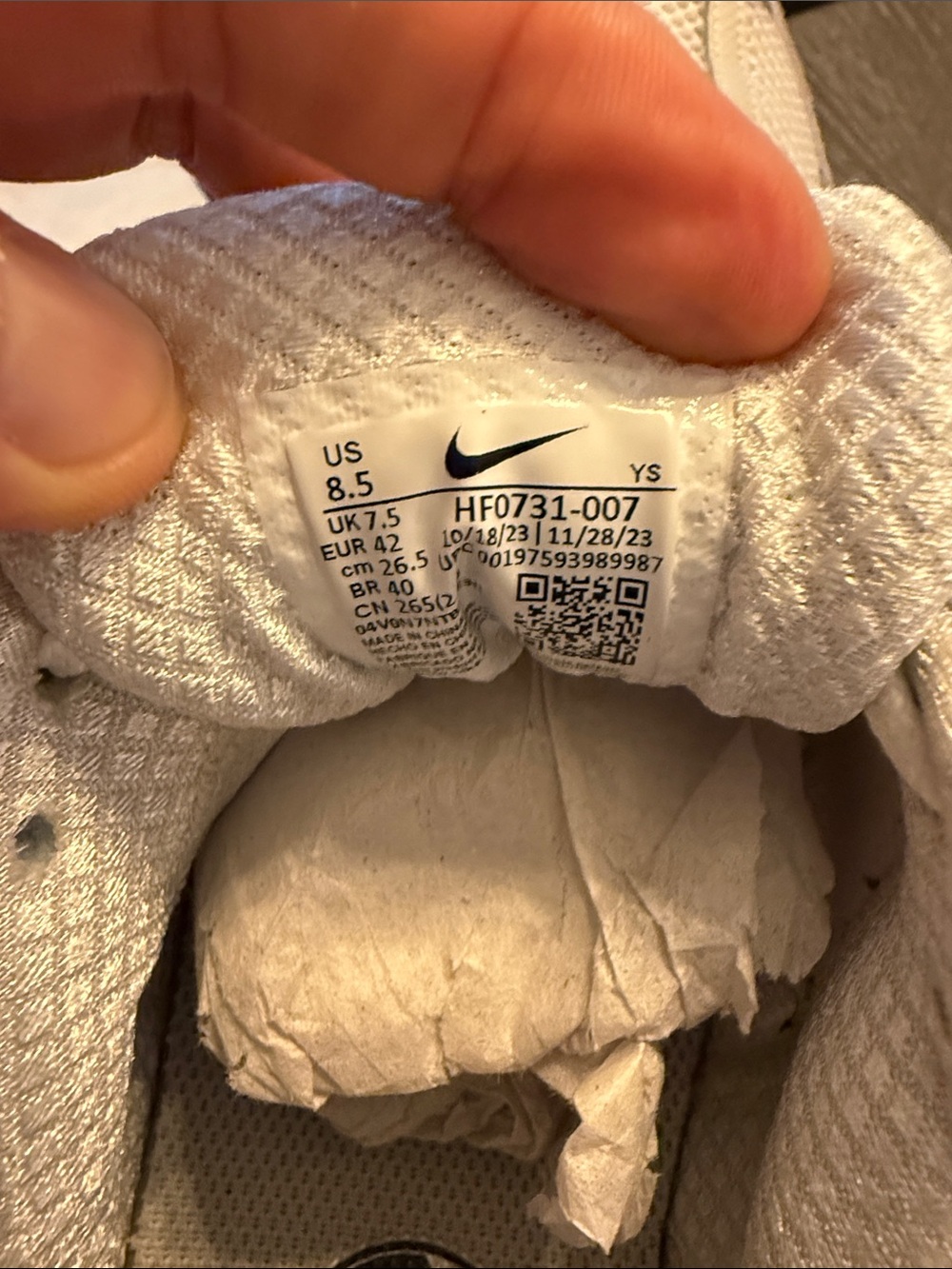 Nike Zoom Vomero 5 Beige and Gray Mesh Runner Sneakers - Picture 6 of 6